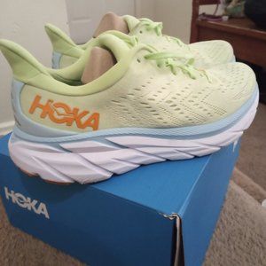 Mena Hoka running shoe size 10